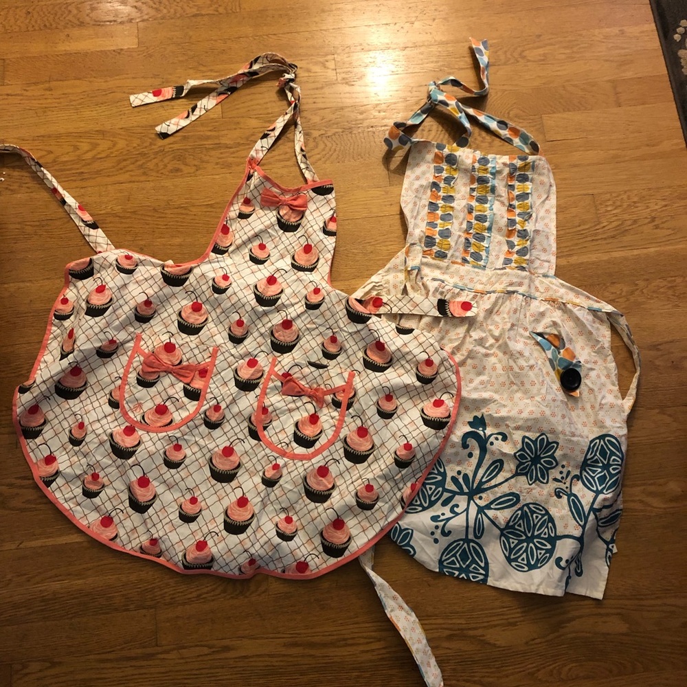 NWT Anthropologie apron & bonus apron